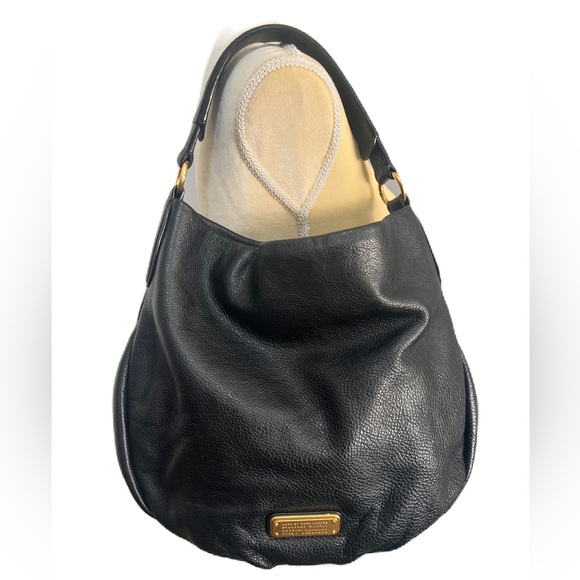 Marc Jacobs Handbags - ★ EUC Marc Jacobs Black Pebble Leather Hobo Shoulder Bag